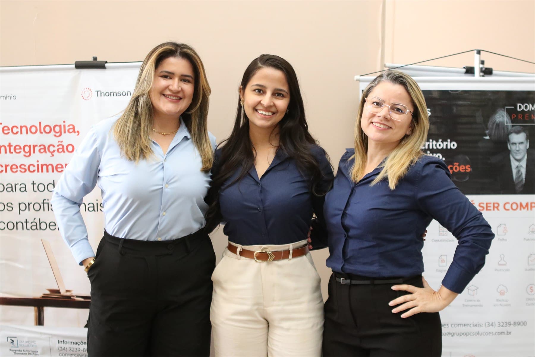 Participantes em espaço de exposição e relacionamento
